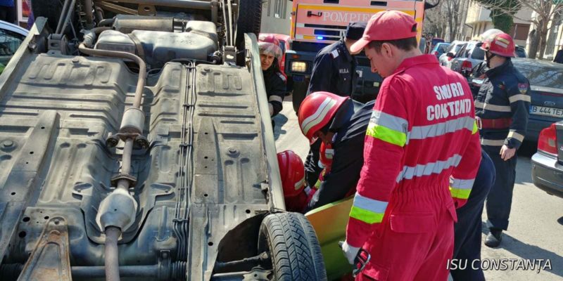 un barbat s a rasturnat cu masina intre pestera si remus opreanu 69352ed9dd517