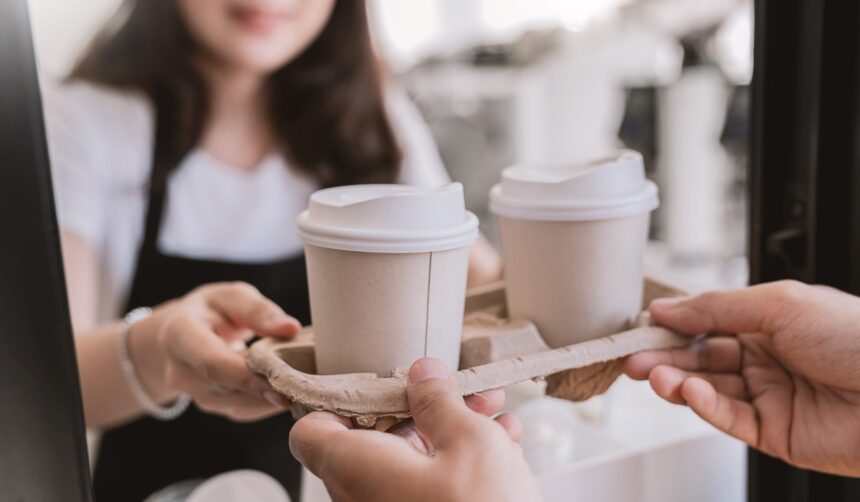 ce se ascunde de fapt in cafeaua pe care o iei la pachet pericolul din pahar 697c98b031c58