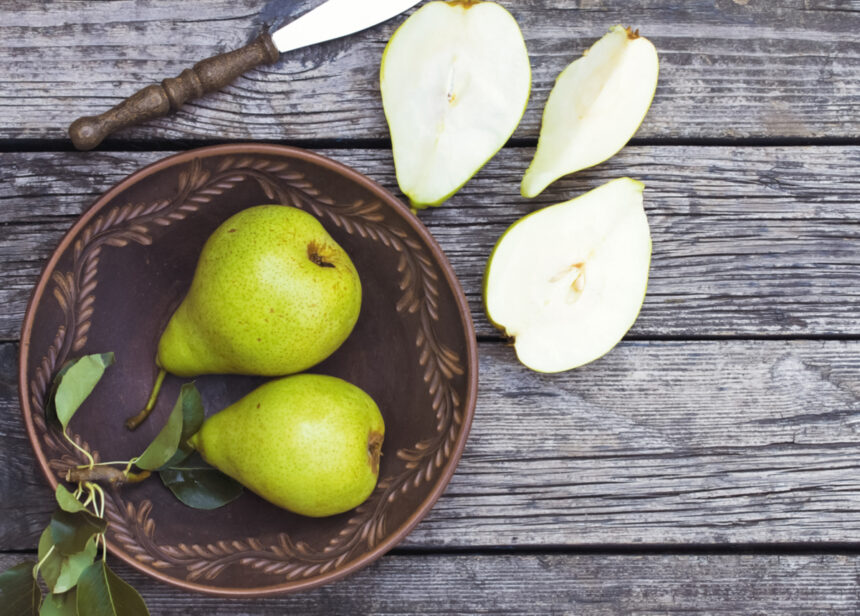 ciorba de pere o reteta neasteptata care demonstreaza ca fructele pot iesi cu succes din zona deserturilor 697cd63b5fef1