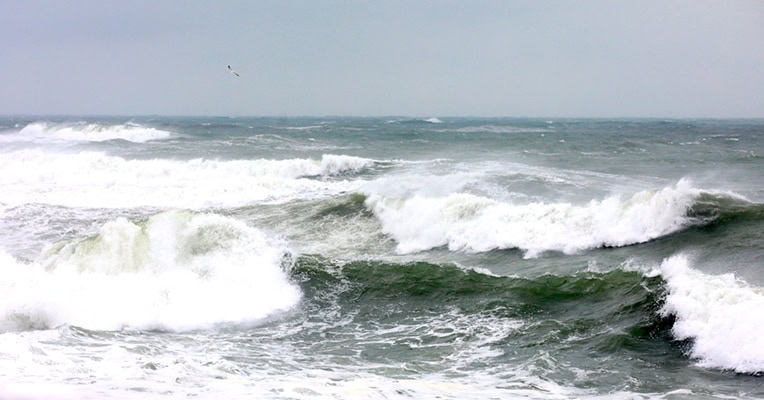 cod galben de vant puternic la malul marii meteorologii au emis doua averizari pentru constanta si tulcea 6957c70427ccb