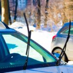 de ce este bine sa ridici stergatoarele masinii in sezonul rece greseala pe care o fac multi soferi iarna 696a1a39b8258