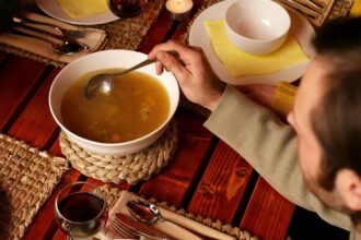 de ce nu este bine sa mananci ciorba seara efectele sunt nebanuite 6975c42956724