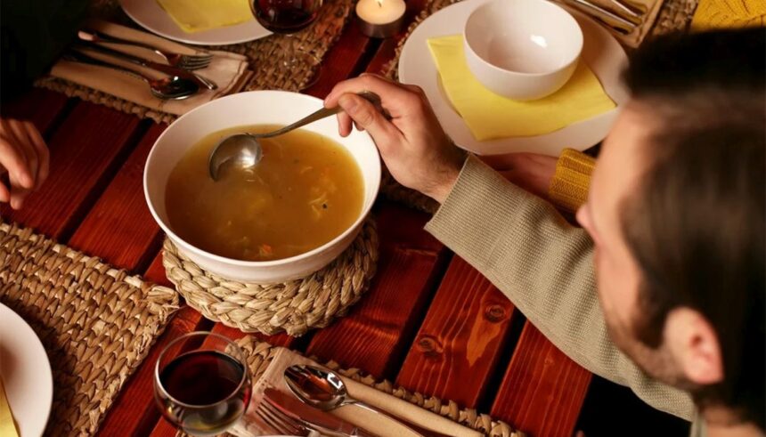 de ce nu este bine sa mananci ciorba seara efectele sunt nebanuite 6975c42956724