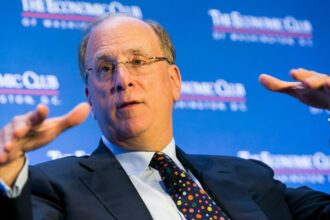 lider nou la davos seful black rock intersectia dintre politica si mediul de afaceri nu a fost niciodata mai prezenta ca acum trebuie sa fortezi schimbarea comportamentelor schimbarea va 696293a92b59a