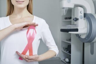 o doctorita a tratat sute de paciente cu cancer la san apoi s a imbolnavit si ea acum dezvaluie 4 obiceiuri care scad riscurile 69784fbab2518