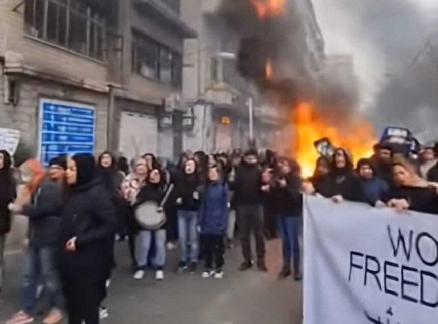 posibila interventie militara a sua in urmatoarele 24 de ore mae catre romanii din iran parasiti imediat tara 6967fa7747cb5