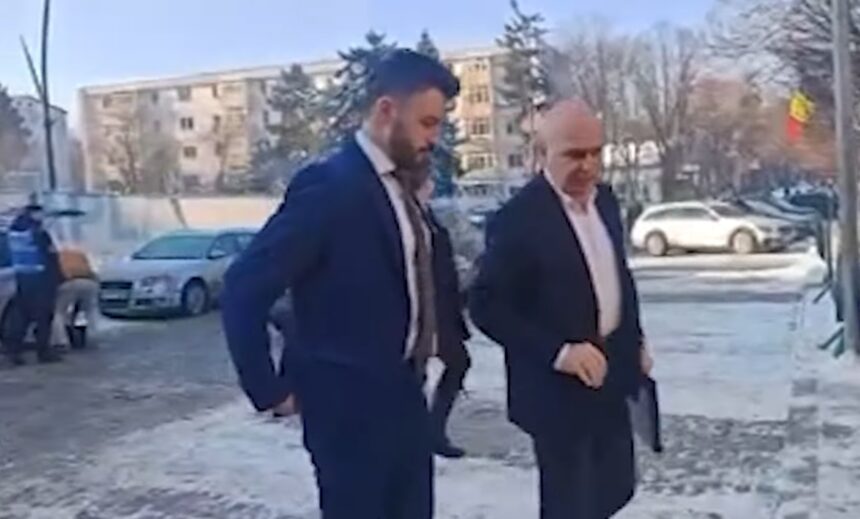 primarii se revolta si ameninta ca nu vor respecta masurile dure din administratie bolojan trimite recuperatorii peste romanii datornici premierul huiduit a doua zi la rand 696b8c96bc3fc