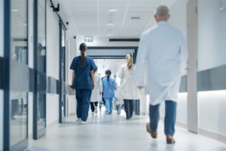 reguli noi pentru bolnavii din romania cine are prioritate si cine pierde accesul rapid la analize 6964974a246c5