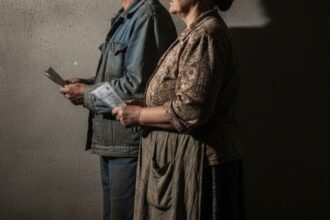 risc de faliment national veniturile populatiei au inceput sa scada o treime din banii romanilor se duc pe taxe si impozite ins 6964cf8519d26