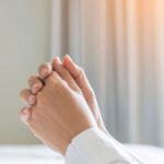 rugaciunea care aduce liniste si te fereste de rau ce sa rostesti 30 de zile 696f56da50dc6