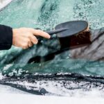 soferii trebuie sa stie asta cele mai sigure si rapide metode de a scapa de gheata de pe parbriz iarna 696ca5ca6a3db