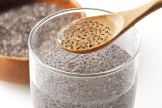 sunt semintele de chia mai eficiente pentru slabit in apa sau in lapte 69579bda38bf4