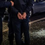 tanar retinut in constanta dupa ce a spart masinile parcate a furat cardurile gasite si a mers la cumparaturi 695fa5efaf6c5