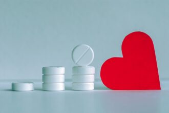 ai aspirina acasa iata cum te poate salva in primele minute ale unui infarct 698f1c1aa5960