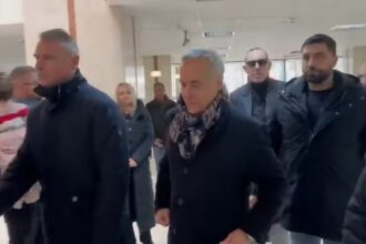 calin georgescu te poate lua zapada prin surprindere cand ninge in august dar suntem in februarie prin surprindere i a luat si poporul roman in 2024 si tot prin surprindere ii va lua toata 6995b357be0ee