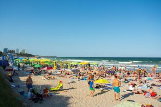 cat vor plati turistii pentru o noapte de cazare pe litoral preturi estimative pentru mamaia si alte statiuni la hoteluri de 2 5 stele 6980502a968ce
