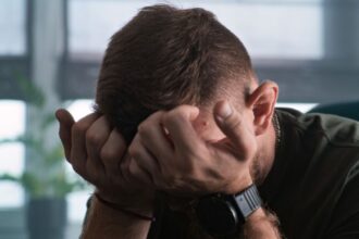 cum sa iti ajuti partenerul care se confrunta cu depresia ajutorul profesional si sprijinul emotional pot face diferenta 69905a6981f06