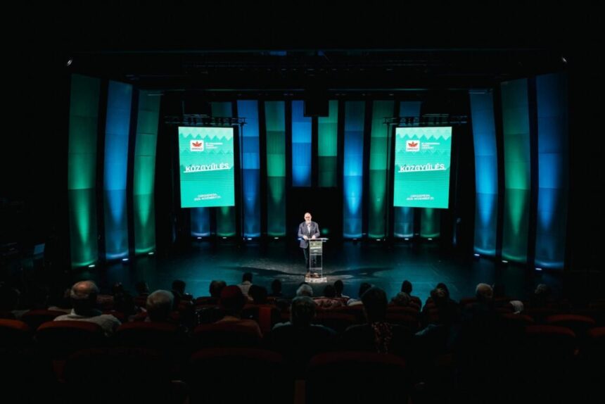 discutii in udmr s a intins coarda la maximum dar nu este momentul acum sa iesim de la guvernare in nici un caz trebuie sa ducem aceasta povara 698ef1b9eef3c