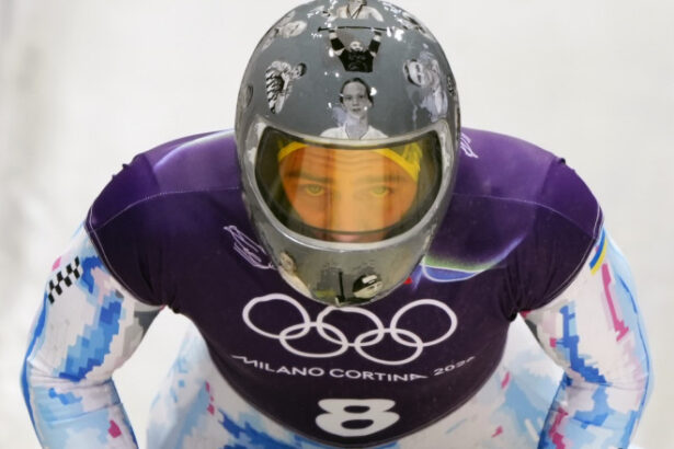 galerie foto jo 2026 milano cortina un sportiv ucrainean va purta in timpul cursei o casca interzisa imaginile care au starnit controversa 698ccd0f29c10