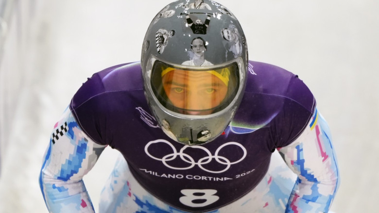 galerie foto jo 2026 milano cortina un sportiv ucrainean va purta in timpul cursei o casca interzisa imaginile care au starnit controversa 698ccd0f29c10