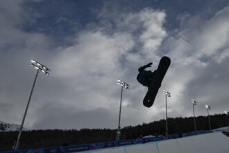 jo 2026 milano cortina campionul australian cam bolton a fost transportat cu elicopterul la spital cu dubla factura cervicala 698c6fd986944