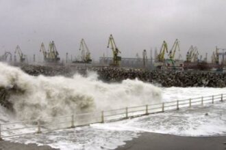 manevre auspendate in toate porturile maritime iarna severa afecteaza traficul naval 6995725302c62