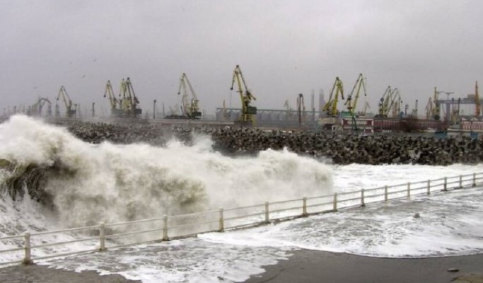 manevre auspendate in toate porturile maritime iarna severa afecteaza traficul naval 6995725302c62