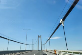 podul suspendat peste dunare din nou sub restrictii au aparut tasari pe rampele de acces 698318fed0cbc