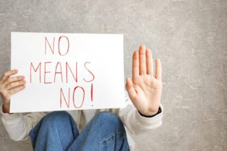 romania introduce un concediu platit fara precedent 10 zile libere pentru victimele violentei domestice 699ea76a50a59