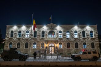 romania isi retrage o parte din personalul de la ambasada din israel bucurestiul activeaza planul de siguranta 69a2012d9d6b7
