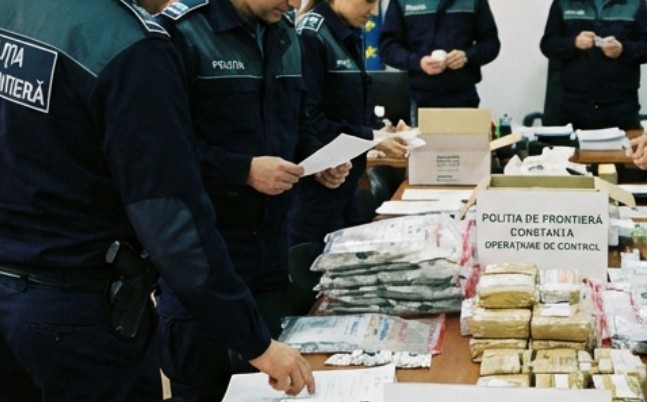 substante dopante gasite la constanta de politia de frontiera 6989e8d3474f5