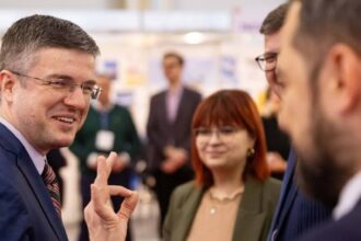 val masiv de concedieri mii de oameni lasati pe drumuri in ultimele luni darau economie restructurarile vor continua si in 2027 6991b0b523663