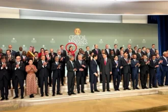 veriga uitata in razboiul pentru mineralele rare toiu mae s a dus degeaba in sua delegatia romaniei asezata in ultimele randuri la summitul mineralelor rare de la washington 6984ccd1a6250