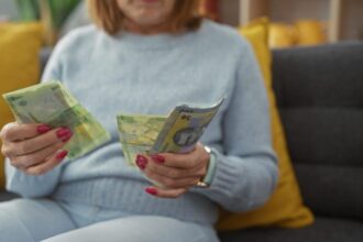 veste buna pentru seniorii din romania cresc pensiile de la 1 ianuarie 2027 care sunt estimarile oficiale 698f4adcdbcdb