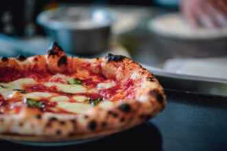 video tainele gastronomiei predate la clasa zeci de elevi au invatat sa faca pizza napoletana dupa reteta originala parea mai usor 69915c3b5b4d8