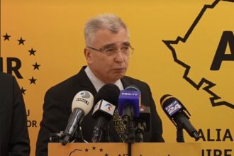 aur respinge orice idee de intrare la putere cu partidele din coalitie petrisor peiu am putea guverna insa pentru o perioada de timp scurta si asta in cazul in care vorbim de anticipate 69c7c330d08b8