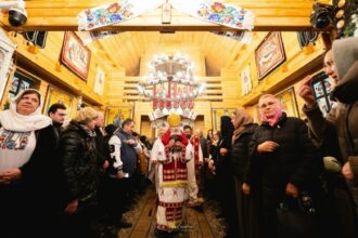 biserica noua sfintita de ips teodosie sa intrati cu emotie fiindca mantuitorul va primeste fiind cu noi aici de fata 69b832cb1b1fb