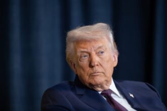 boala de care sufera donald trump ce este insuficienta venoasa cronica video 69a5a183335da