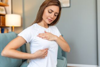 cancerul de san la femeile sub 40 de ani este in crestere medicii explica modul in care obiceiurile moderne de viata si stresul pot creste riscul 69b2d0d515996