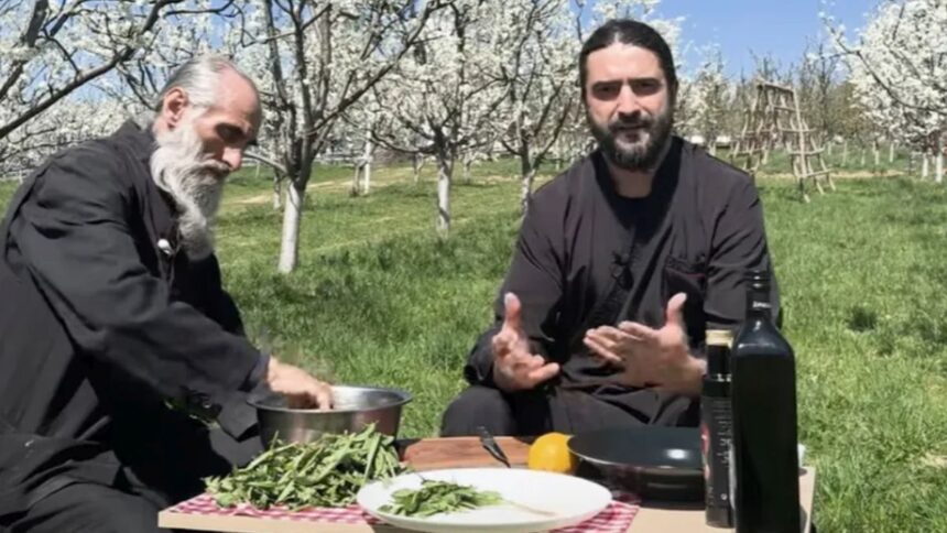 cum se prepara salata de papadie ca la manastire e un leac naturist pentru a elimina toxinele din corp video 69b3c8b8a201f