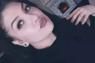 de ce a murit tanara din botosani in timp ce isi astepta copilul sa iasa de la gradinita 69b2c2d726f7b