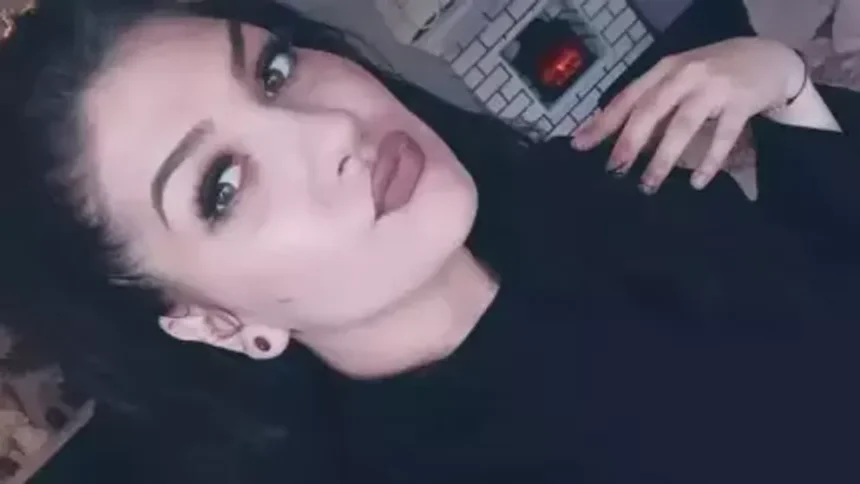 de ce a murit tanara din botosani in timp ce isi astepta copilul sa iasa de la gradinita 69b2c2d726f7b