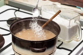 ecuatia sarii cate lingurite trebuie sa pui in ciorba in functie de cati litri de apa ai folosit 69b51a386fcc8