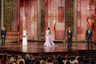 galerie foto cele mai spectaculoase tinute de la premiile oscar 2026 vedetele care au stralucit pe covorul rosu al galei 69b7de235d010