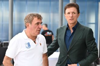gica popescu preia de la hagi pachetul majoritar de actiuni al clubului farul constanta 69b7fedbf3f7f