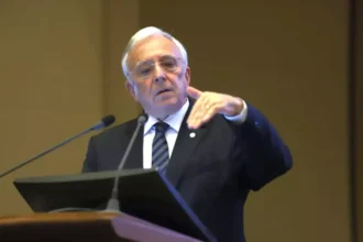 isarescu bnr stabilitatea economica nu mai este sigura romania in pericol din cauza socurilor globale 69cb7f8d5511d