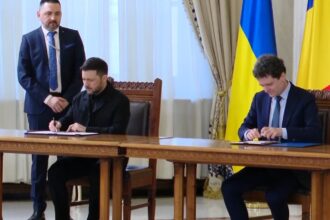 marea neagra centrul gravitational al discutiilor dintre romania si ucraina acord pe exploatare petroliera nicusor dan a aflat de la zelenski ca vom avea depozite de gaze in comun 69b2d58fac477