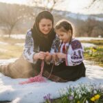 martisorul firul care leaga iarna de primavara o franghie impletita din alb si rosu care duce cu sine bucuria iubirea si concilierea 69a425dd3936f