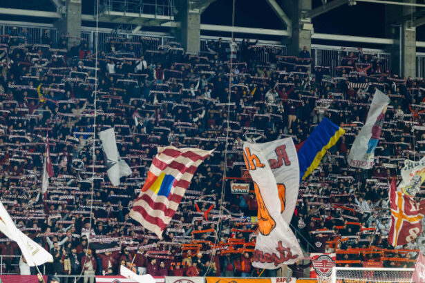 meciul rapid universitatea craiova oprit din cauza gazelor lacrimogene jandarmii au declansat accidental un pulverizator 69aeb6e84a647