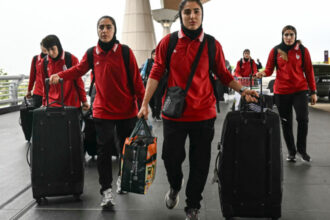 nationala feminina de fotbal a iranului s a intors in tara cate dintre ele au decis pana la urma sa ramana in australia 69bc39d573ab6